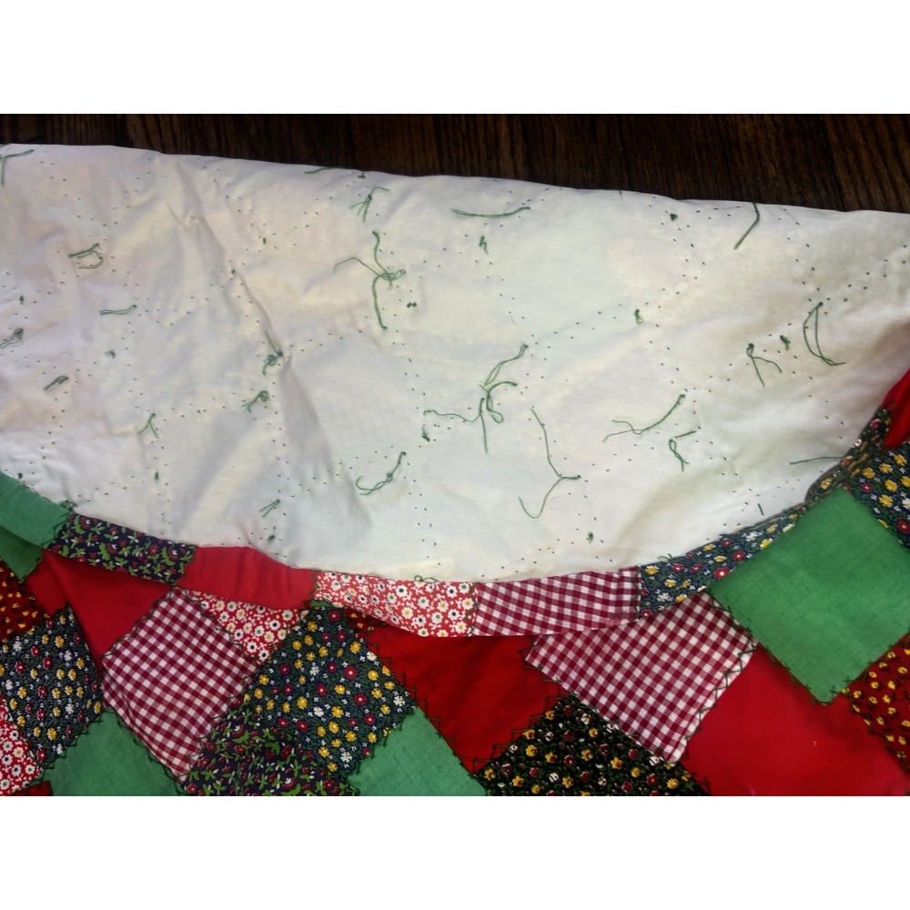 57" Vintage Multicolor Hand Quilted Patchwork Christmas Tree Skirt - Picture 5 of 8